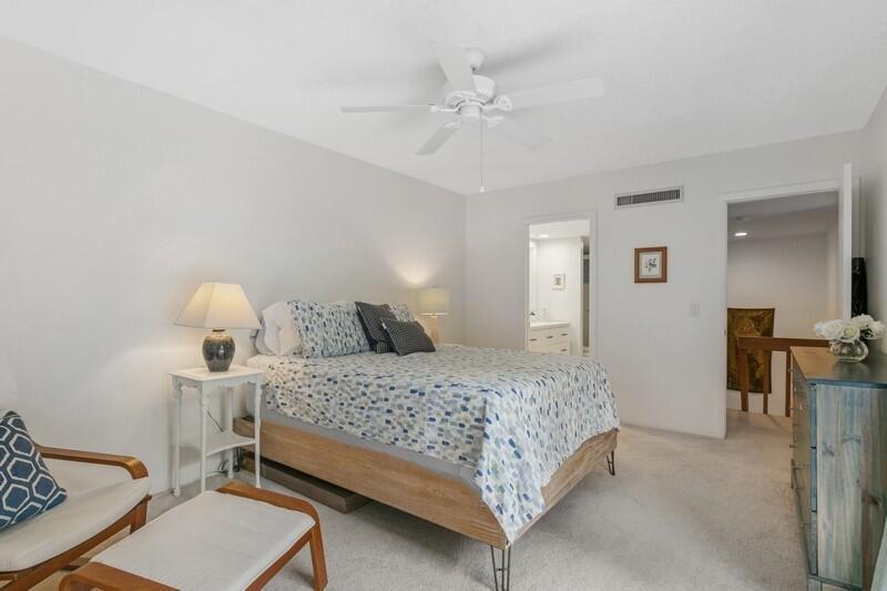 825 Center 32b St Jupiter, FL 33458