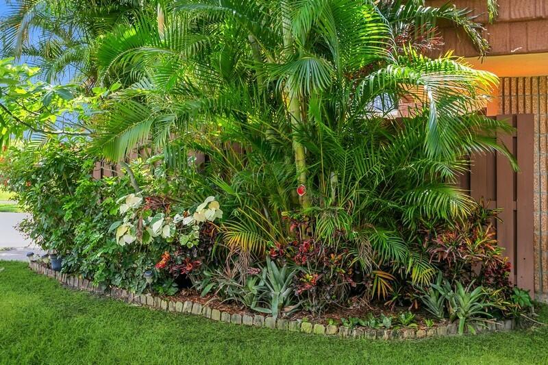 825 Center 32b St Jupiter, FL 33458