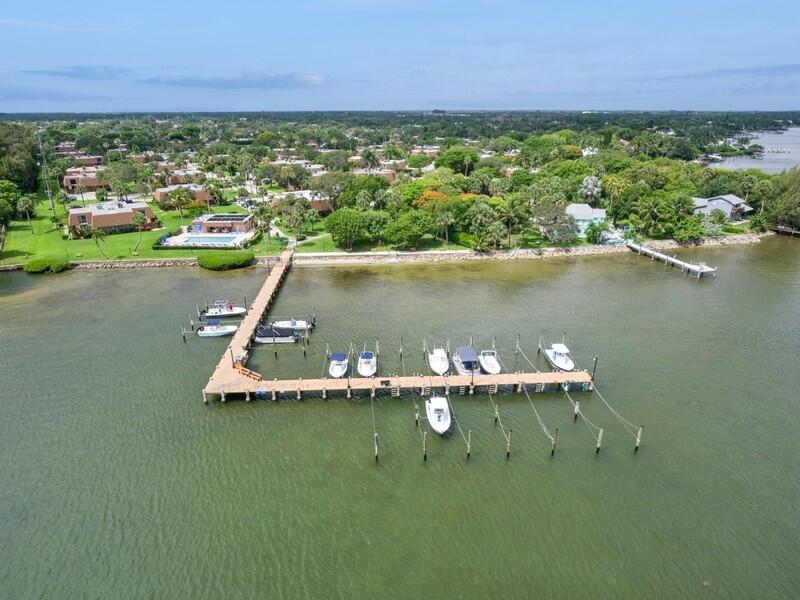 825 Center 32b St Jupiter, FL 33458