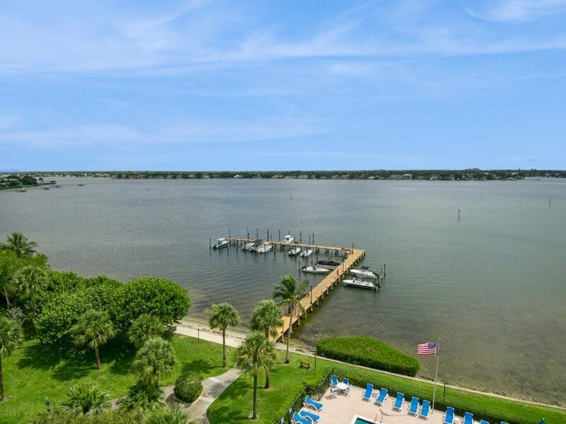 825 Center 32b St Jupiter, FL 33458