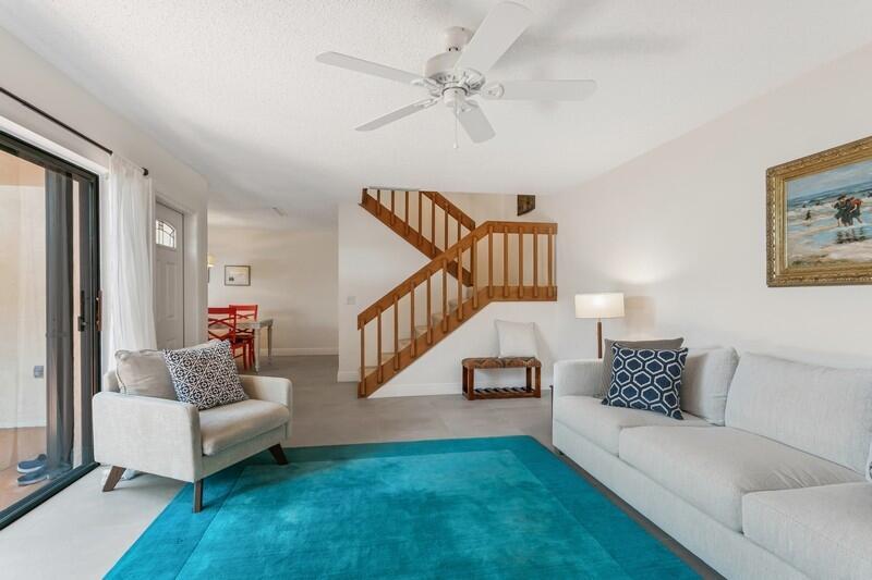 825 Center 32b St Jupiter, FL 33458