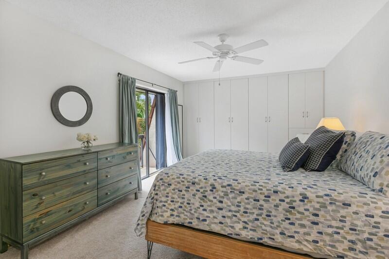 825 Center 32b St Jupiter, FL 33458