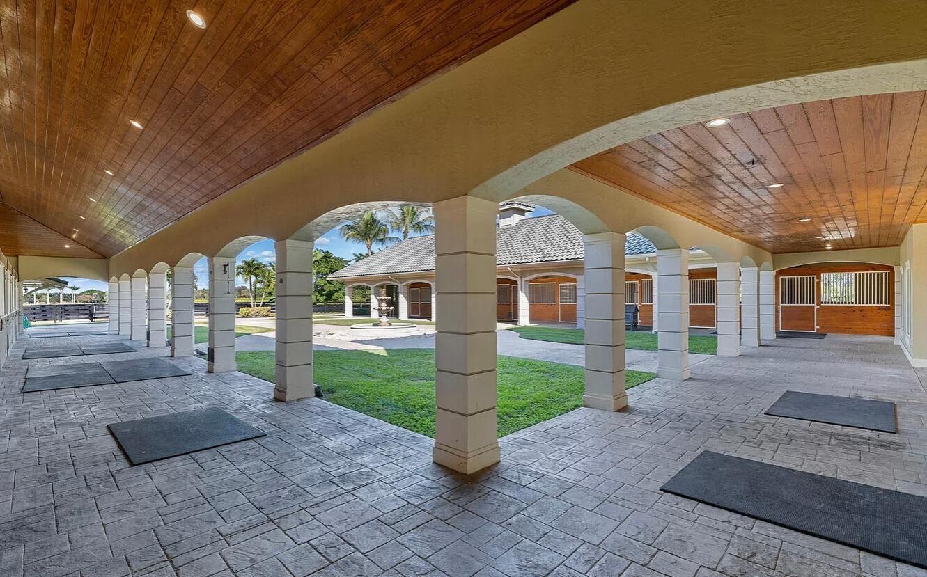 4591 South Rd Wellington, FL 33414