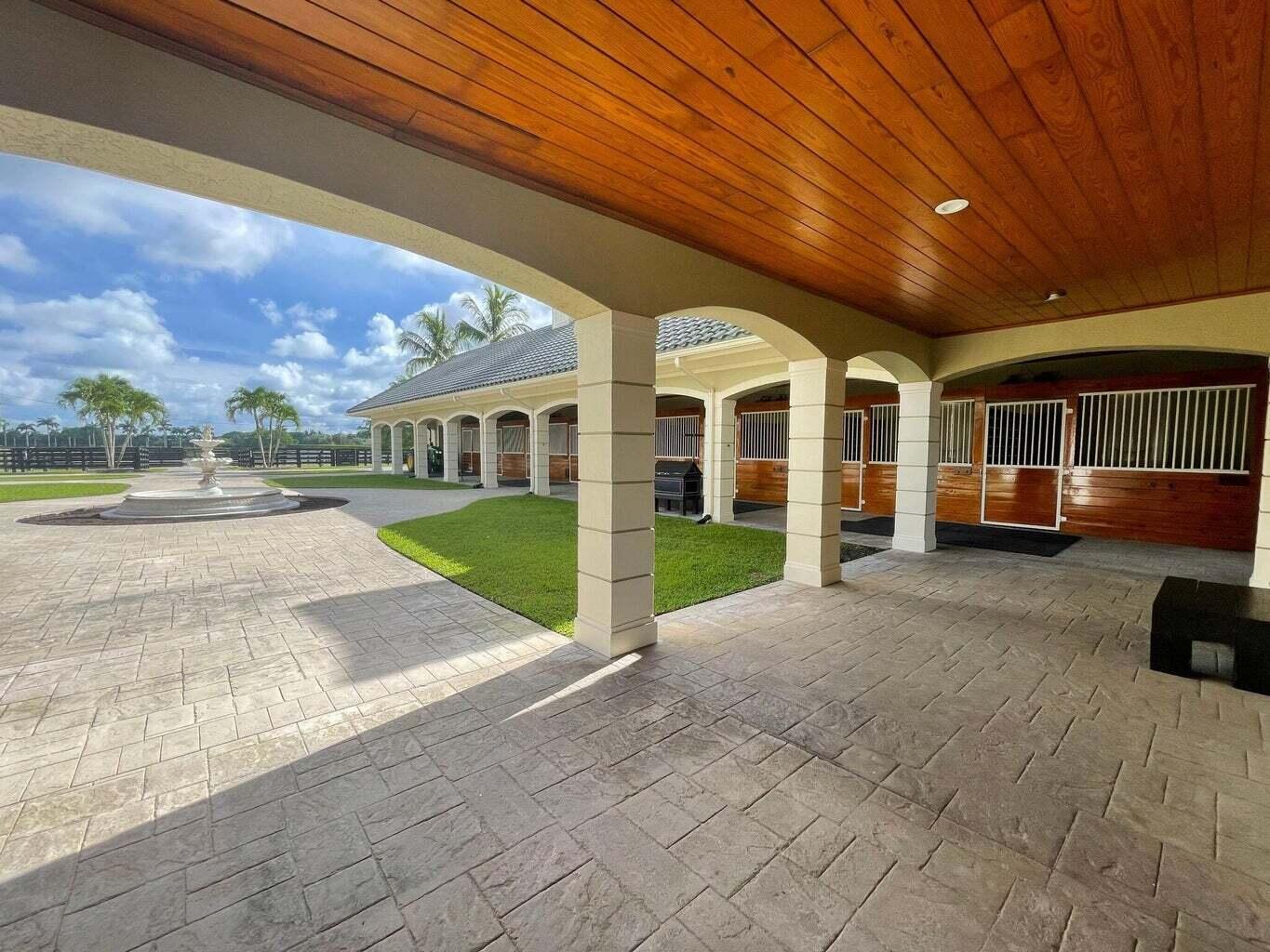 4591 South Rd Wellington, FL 33414