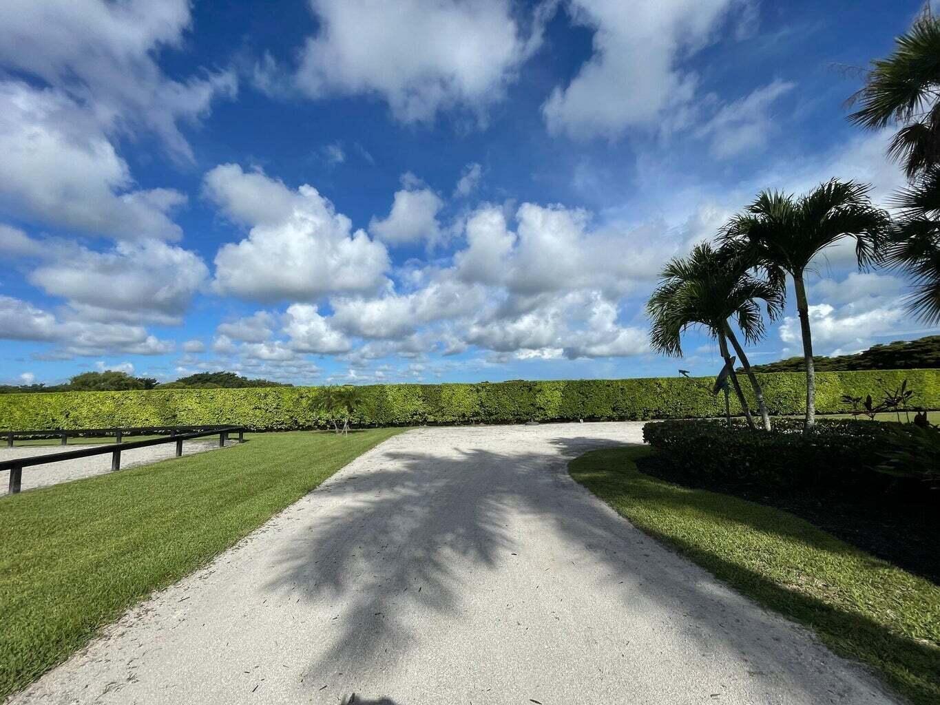 4591 South Rd Wellington, FL 33414