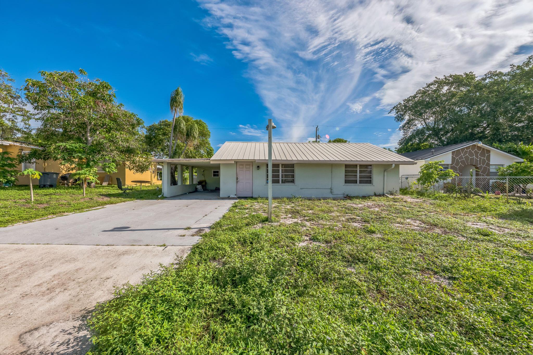 1183 S Ridge Rd
