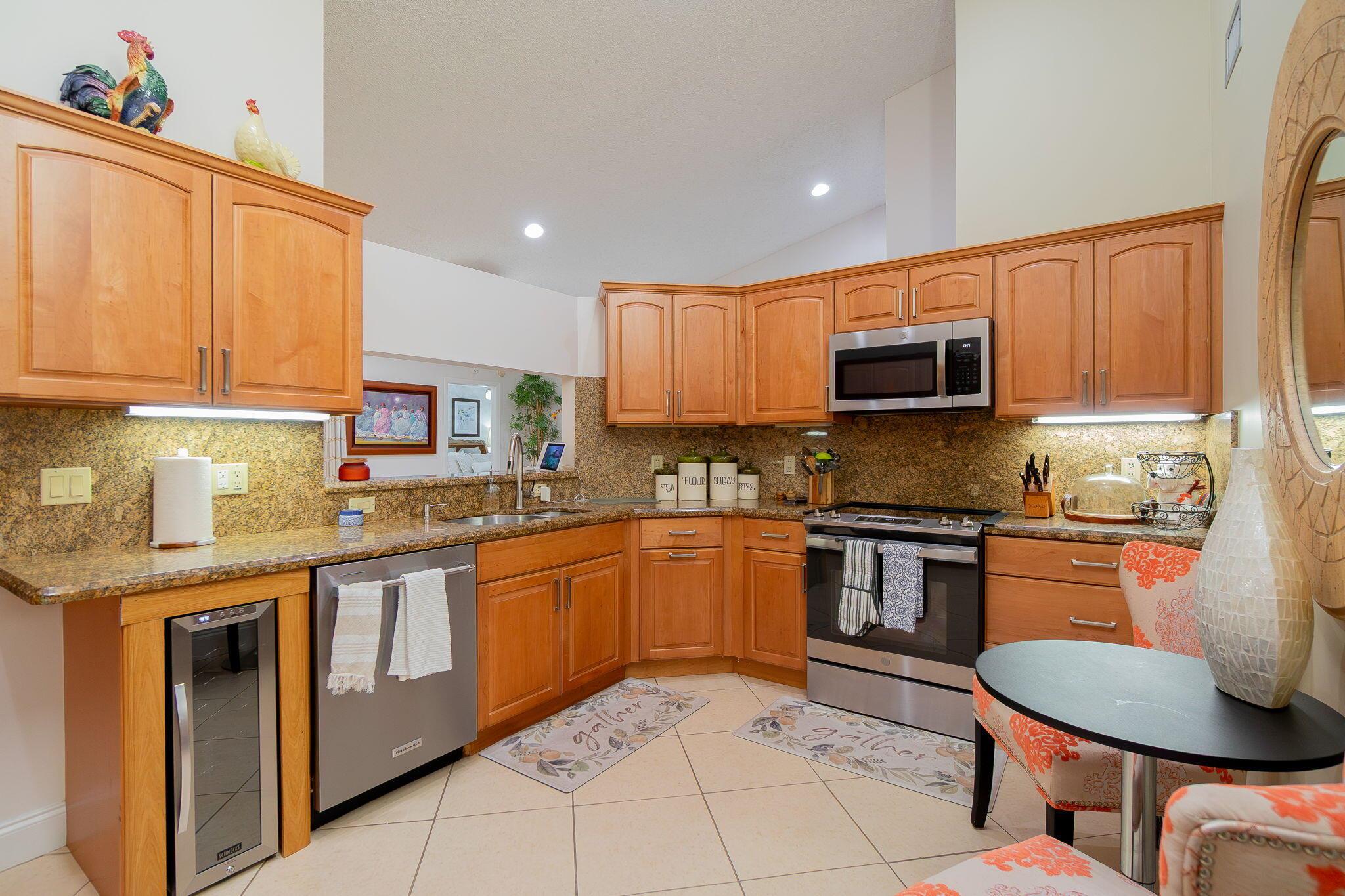 115 Ramblewood Cir
