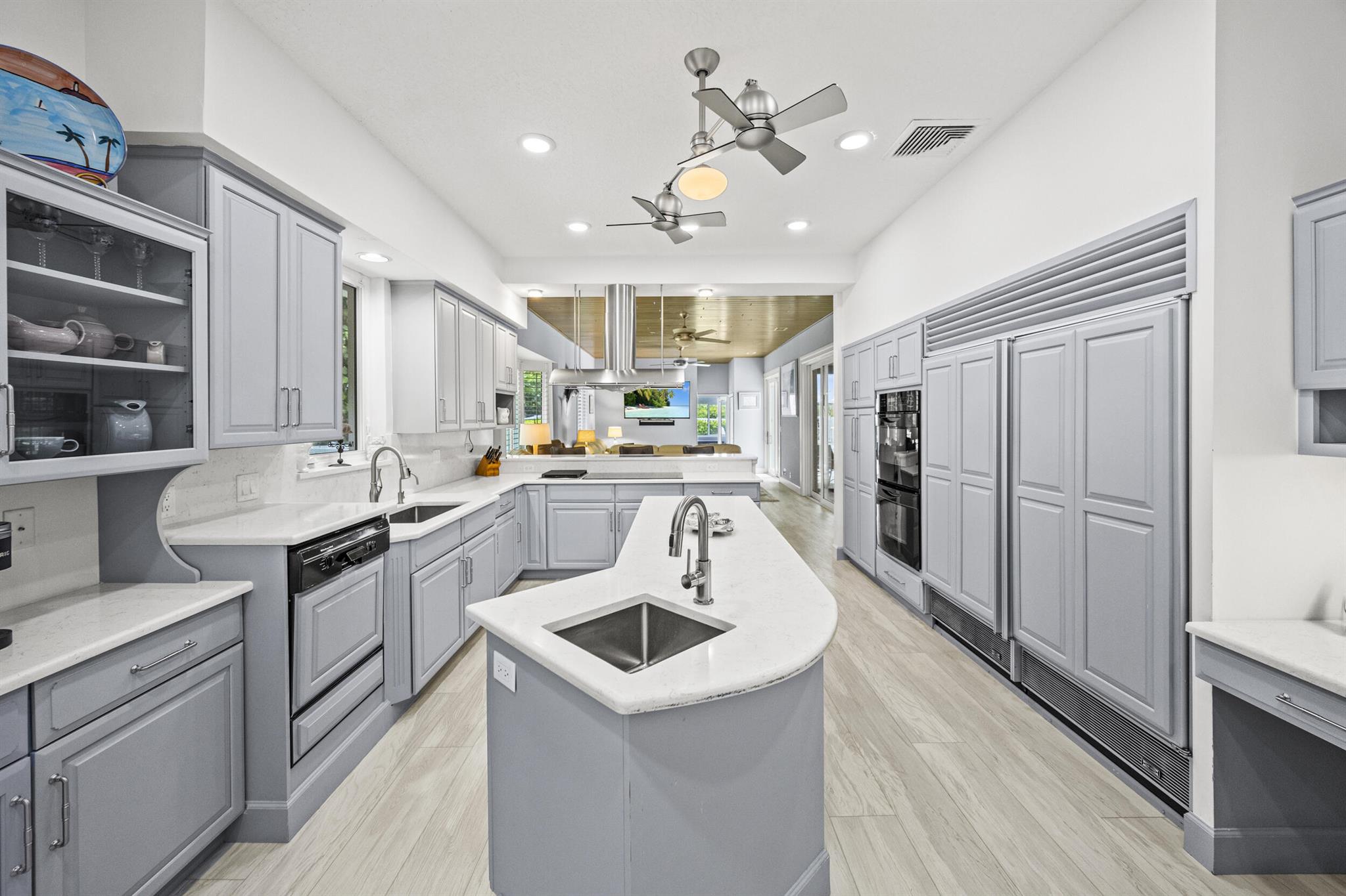 77 N Beach Rd Jupiter Island, FL 33455