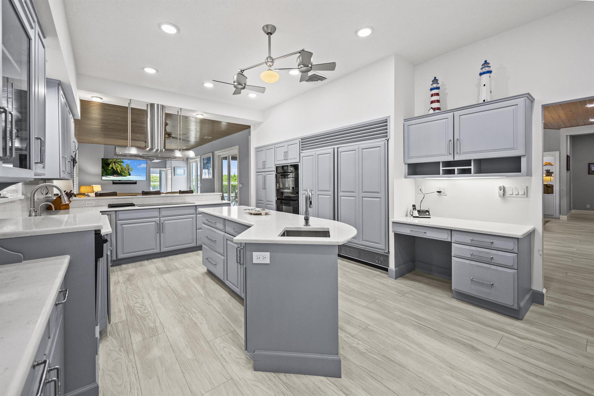 77 N Beach Rd Jupiter Island, FL 33455