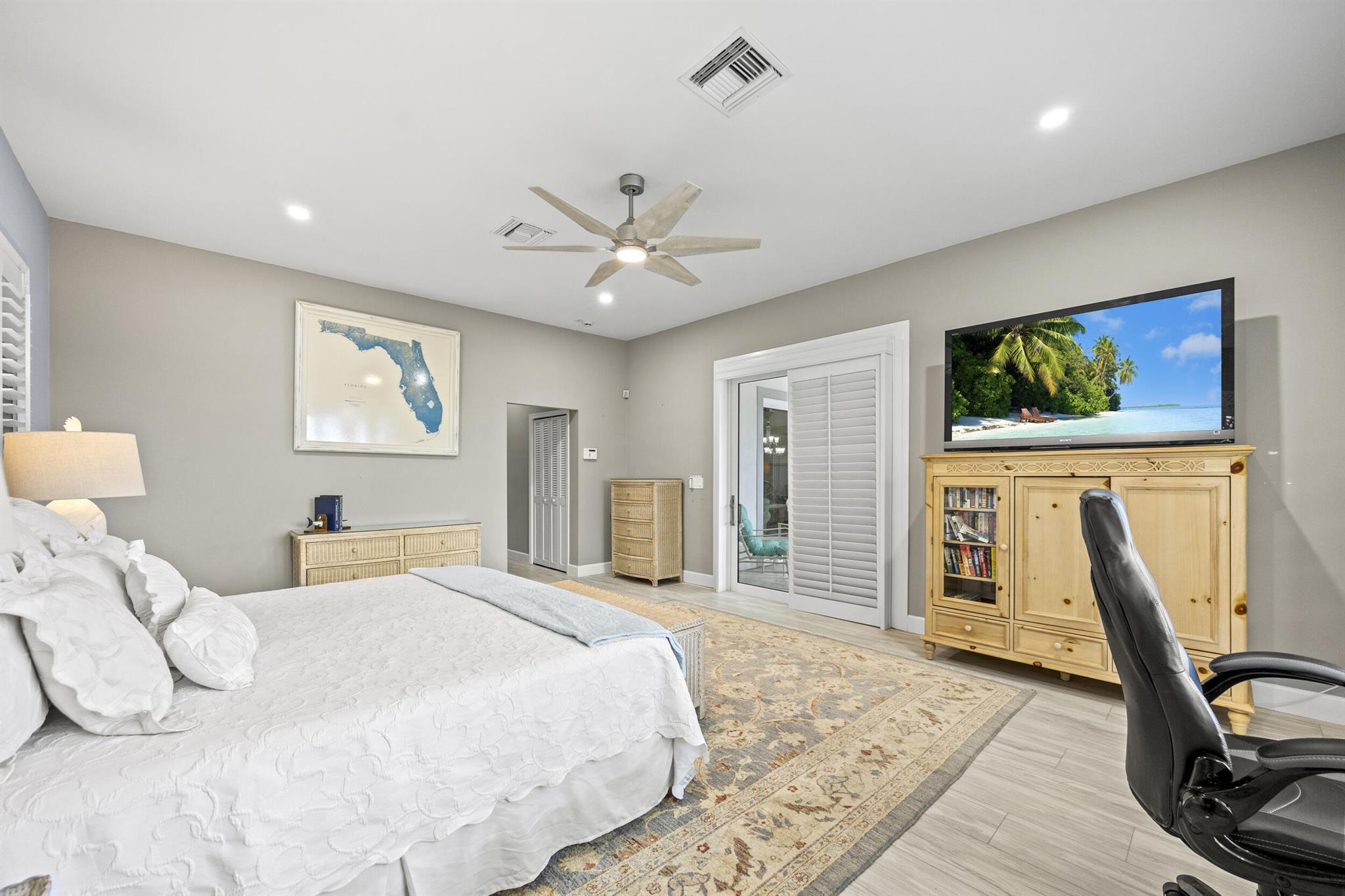 77 N Beach Rd Jupiter Island, FL 33455