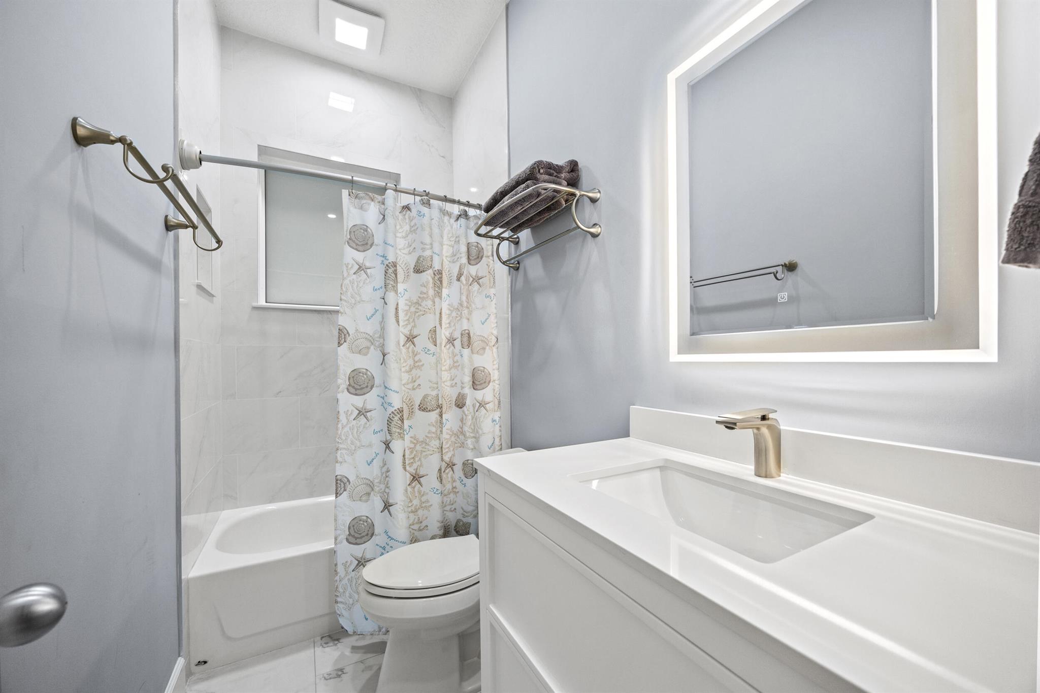 77 N Beach Rd Jupiter Island, FL 33455