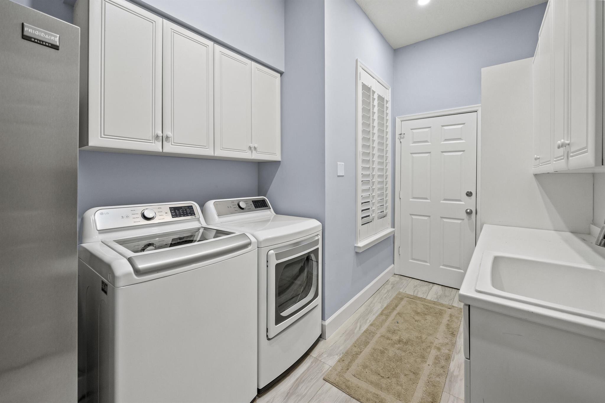 77 N Beach Rd Jupiter Island, FL 33455