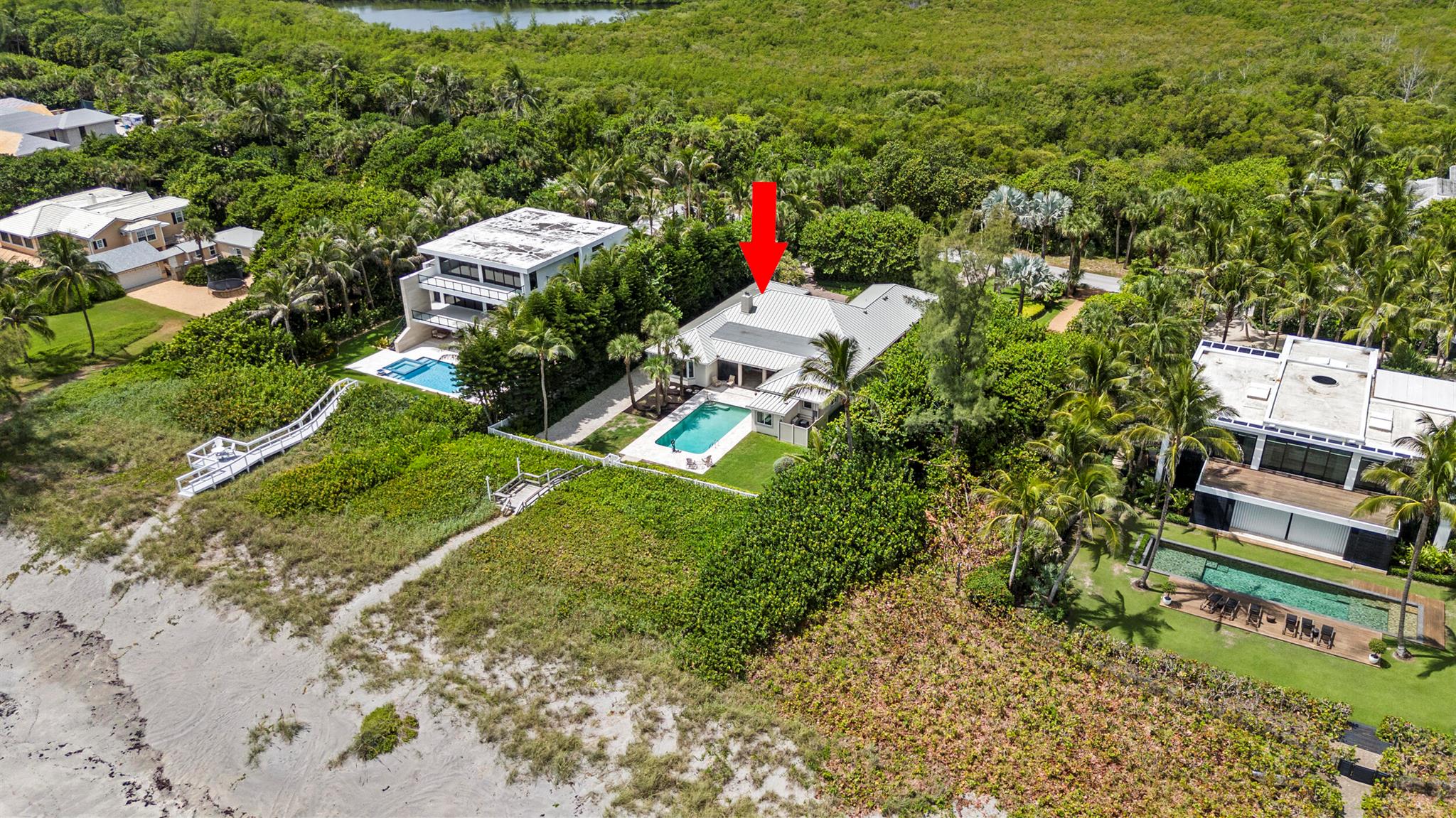 77 N Beach Rd Jupiter Island, FL 33455