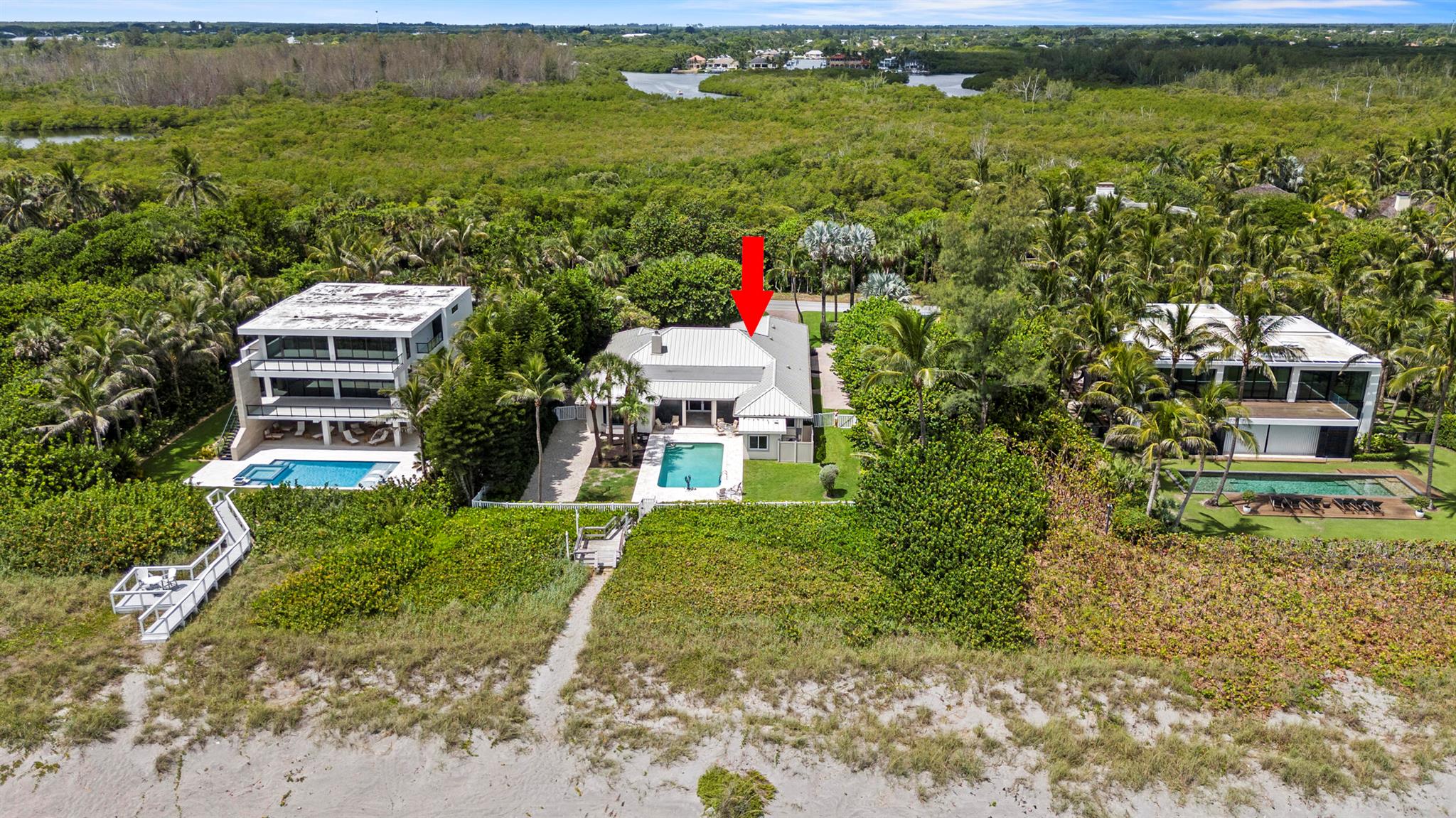 77 N Beach Rd Jupiter Island, FL 33455