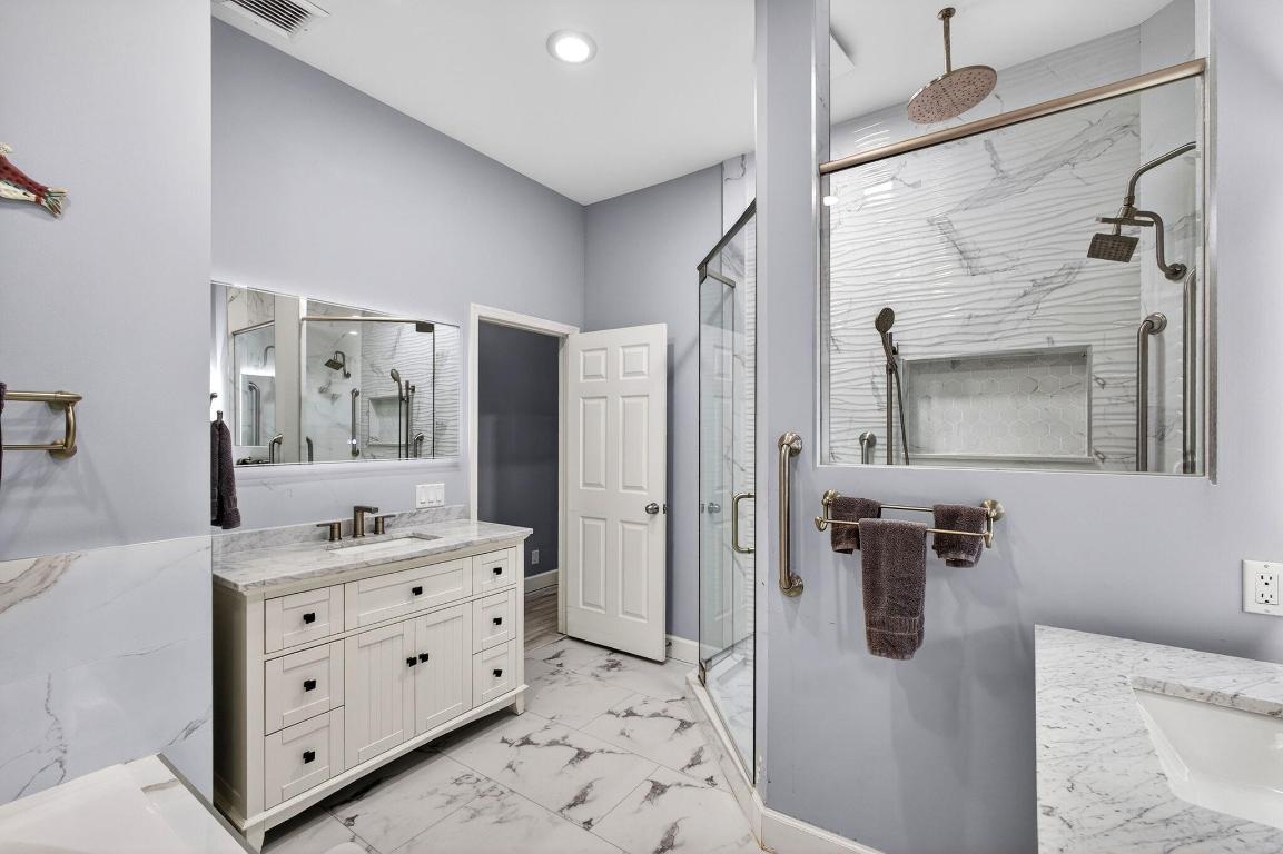 77 N Beach Jupiter Island, FL 33455