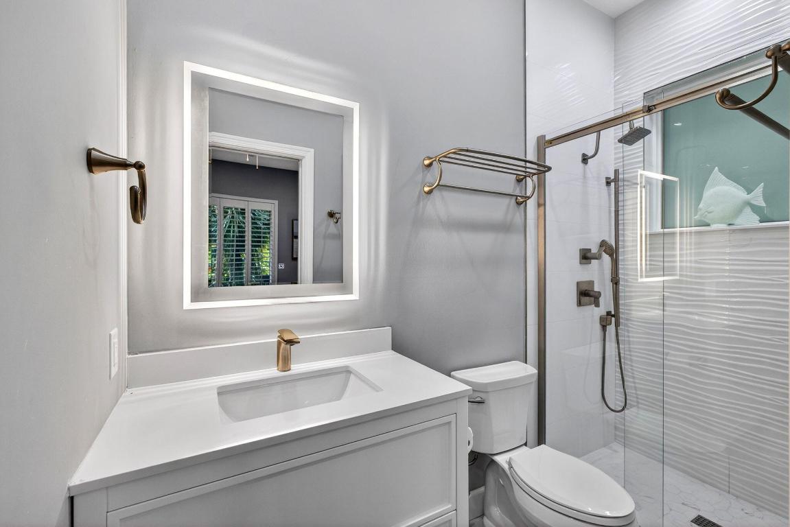 77 N Beach Jupiter Island, FL 33455