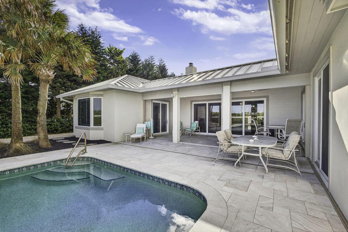 77 N Beach Jupiter Island, FL 33455