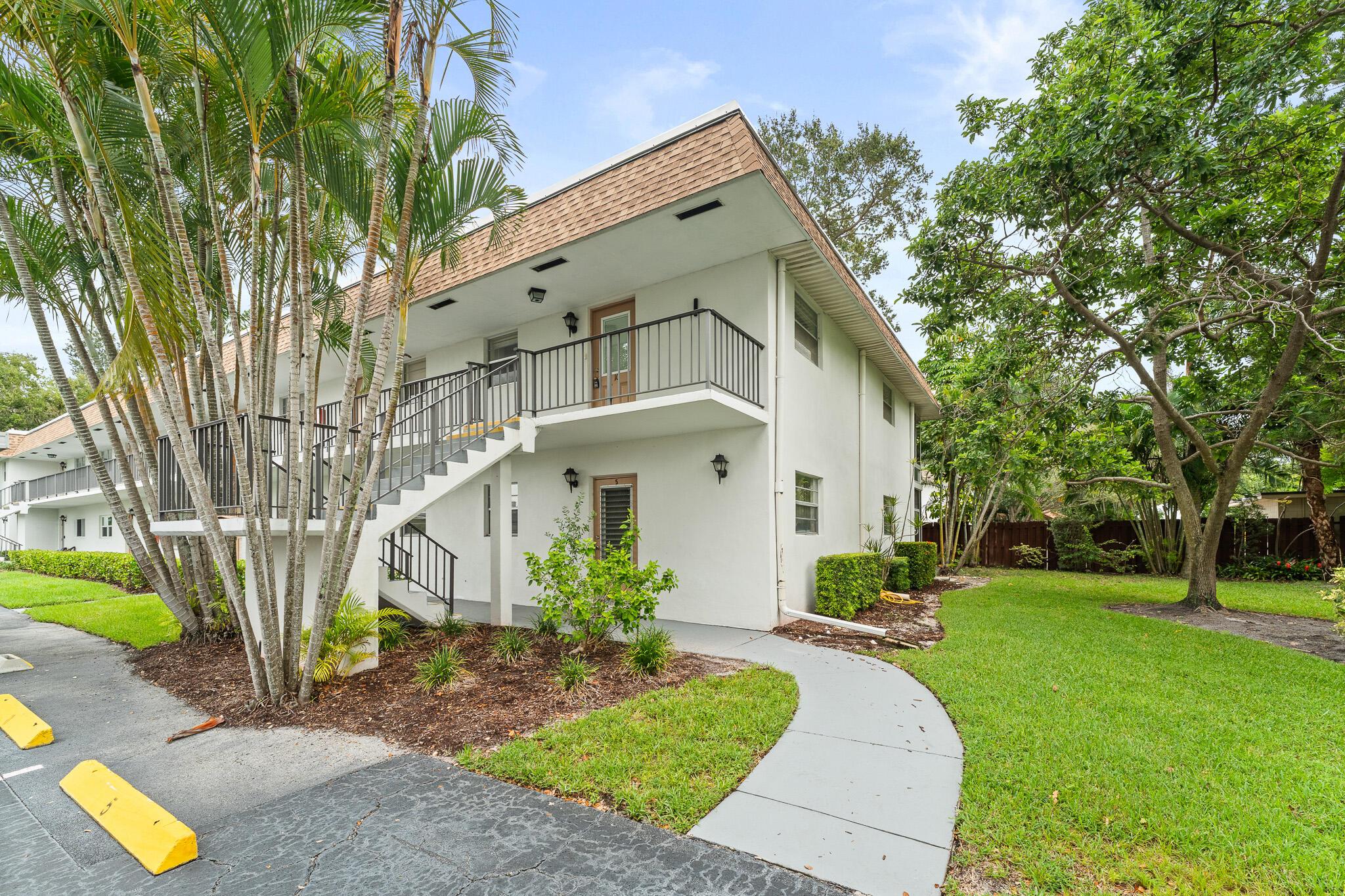 2950 SE Ocean Blvd #1-10