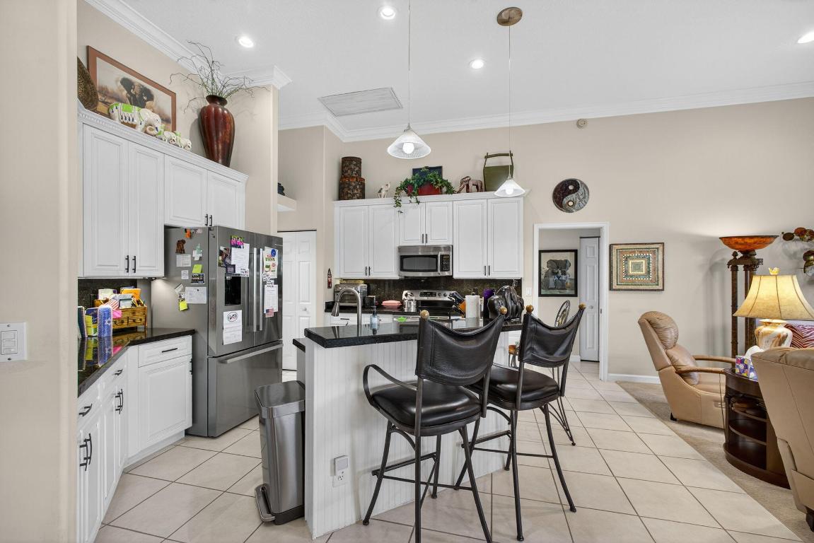 9923 SE Oak Tree Tequesta, FL 33469