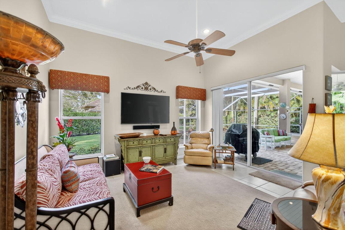 9923 SE Oak Tree Tequesta, FL 33469