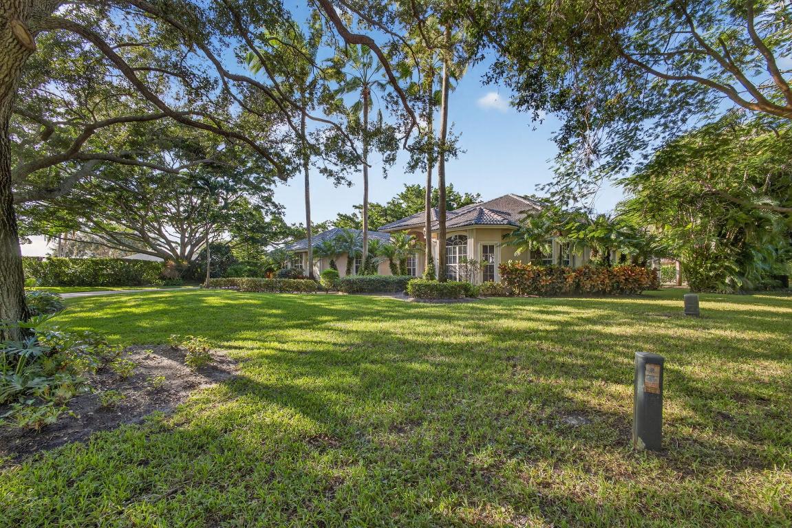 9923 SE Oak Tree Tequesta, FL 33469