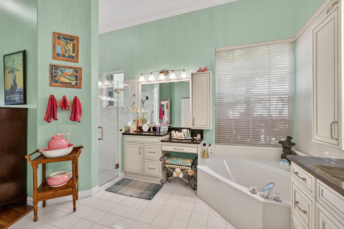 9923 SE Oak Tree Tequesta, FL 33469