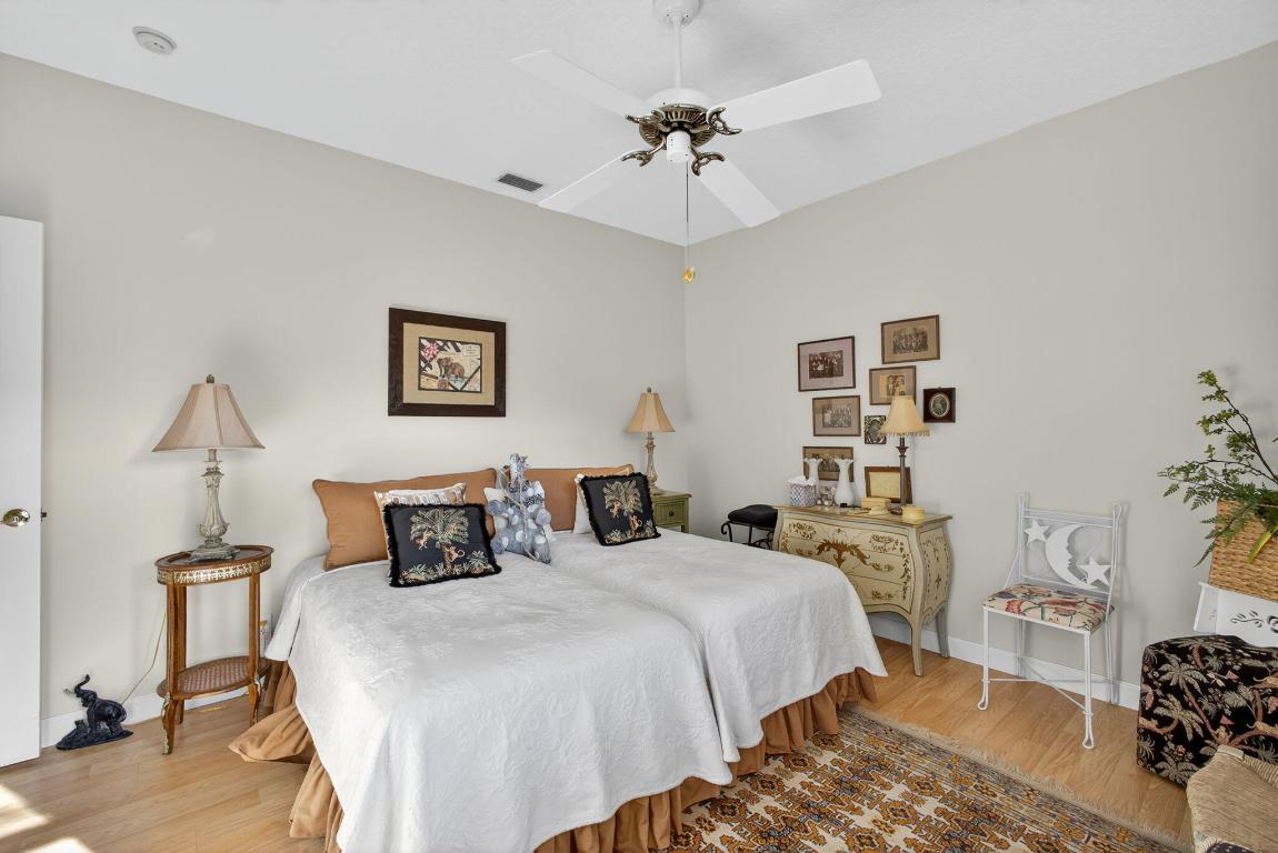 9923 SE Oak Tree Tequesta, FL 33469