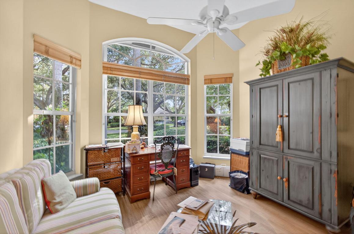 9923 SE Oak Tree Tequesta, FL 33469