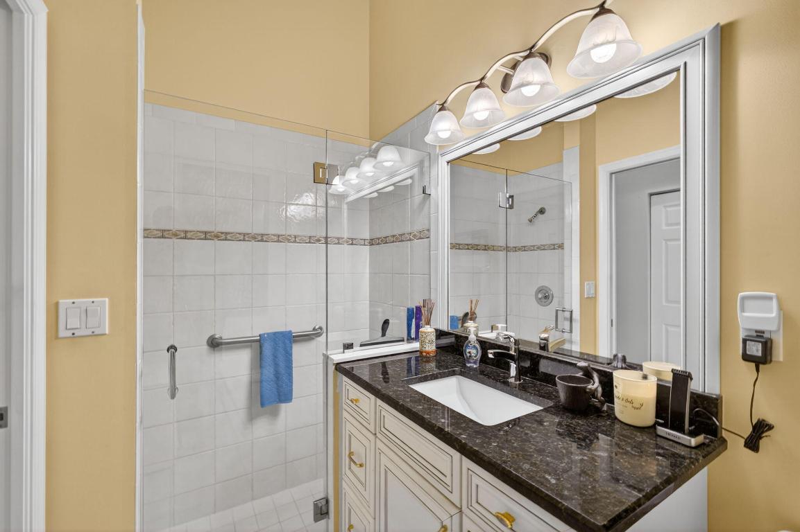 9923 SE Oak Tree Tequesta, FL 33469