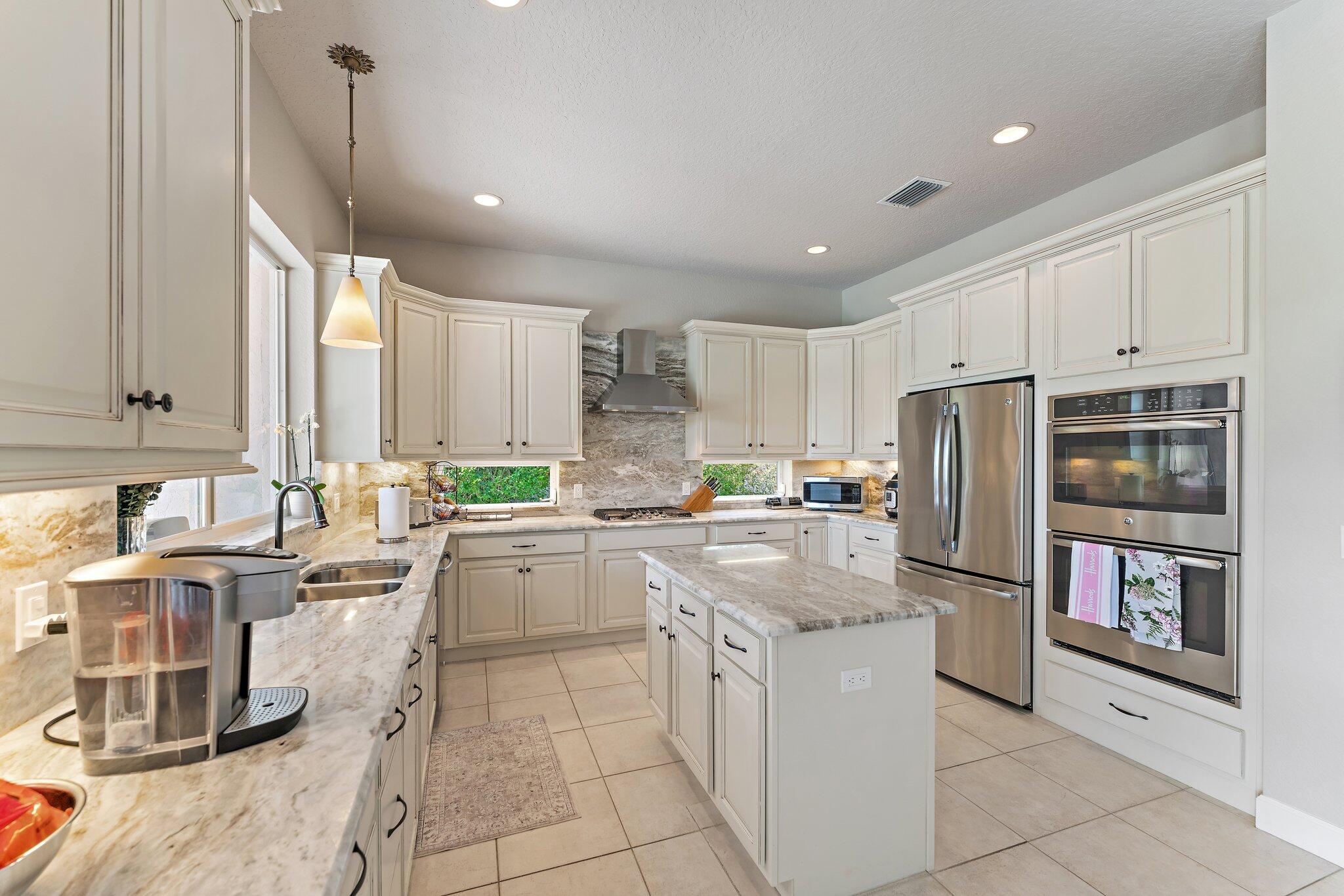 18440 SE Lakeside Jupiter, FL 33469