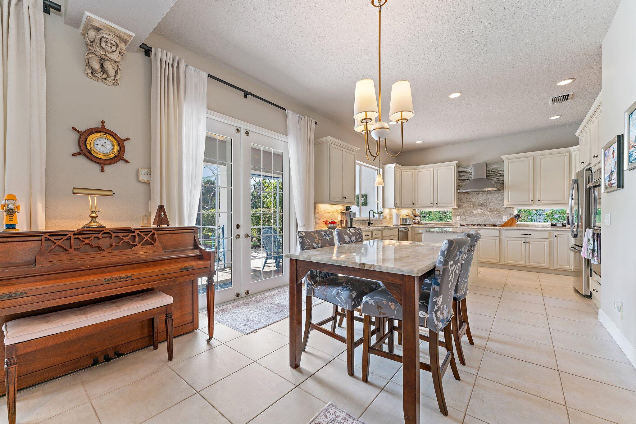 18440 SE Lakeside Jupiter, FL 33469