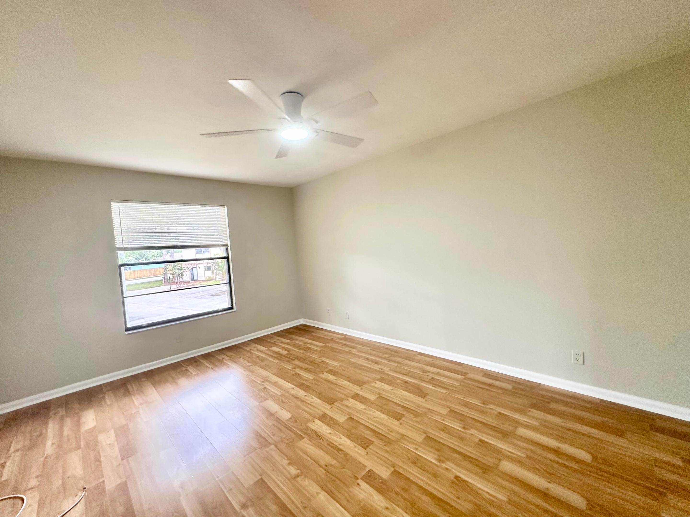 132 Sherwood #15b Jupiter, FL 33458