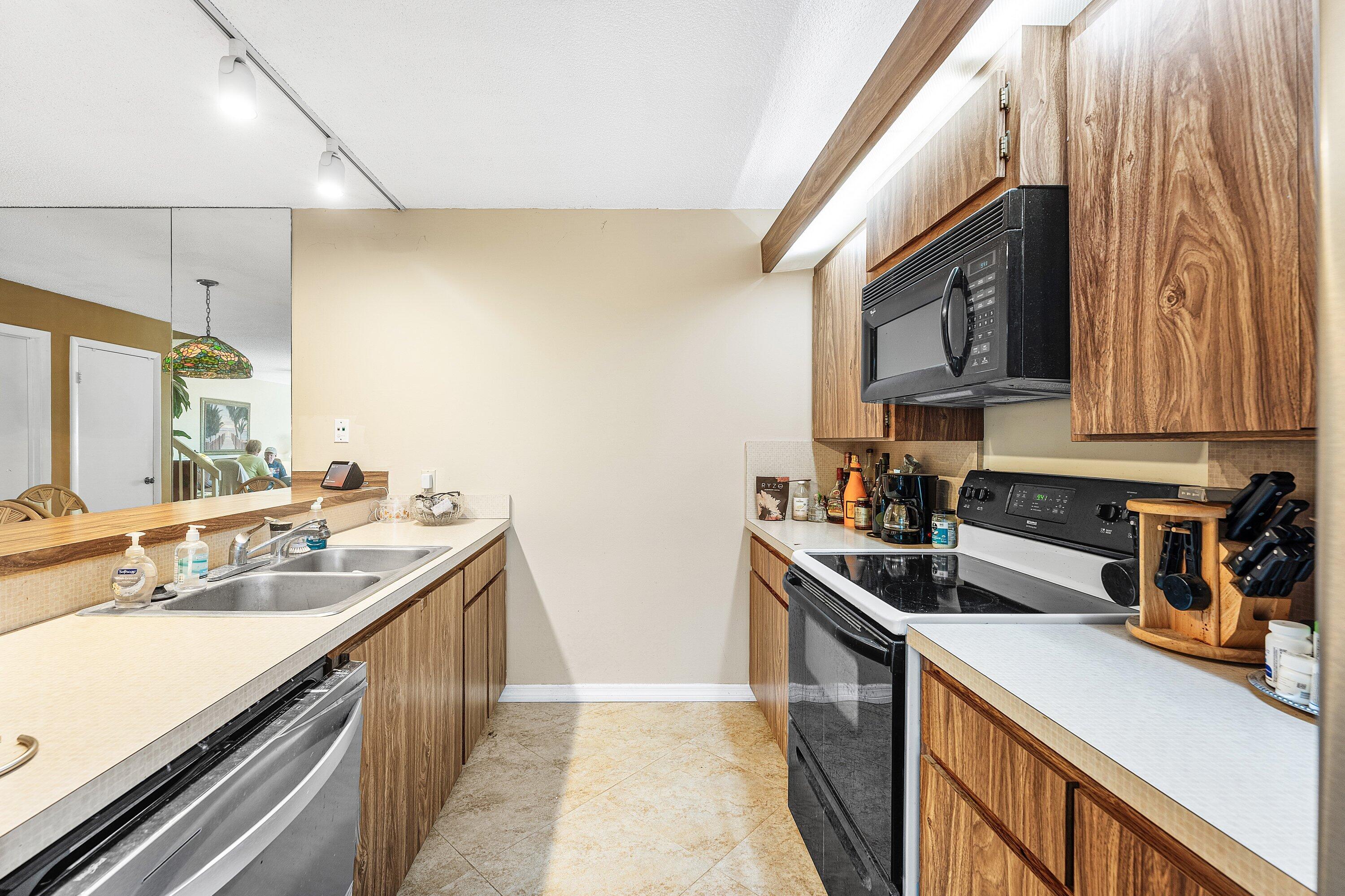 2029 20th Ct #65d Jupiter, FL 33477