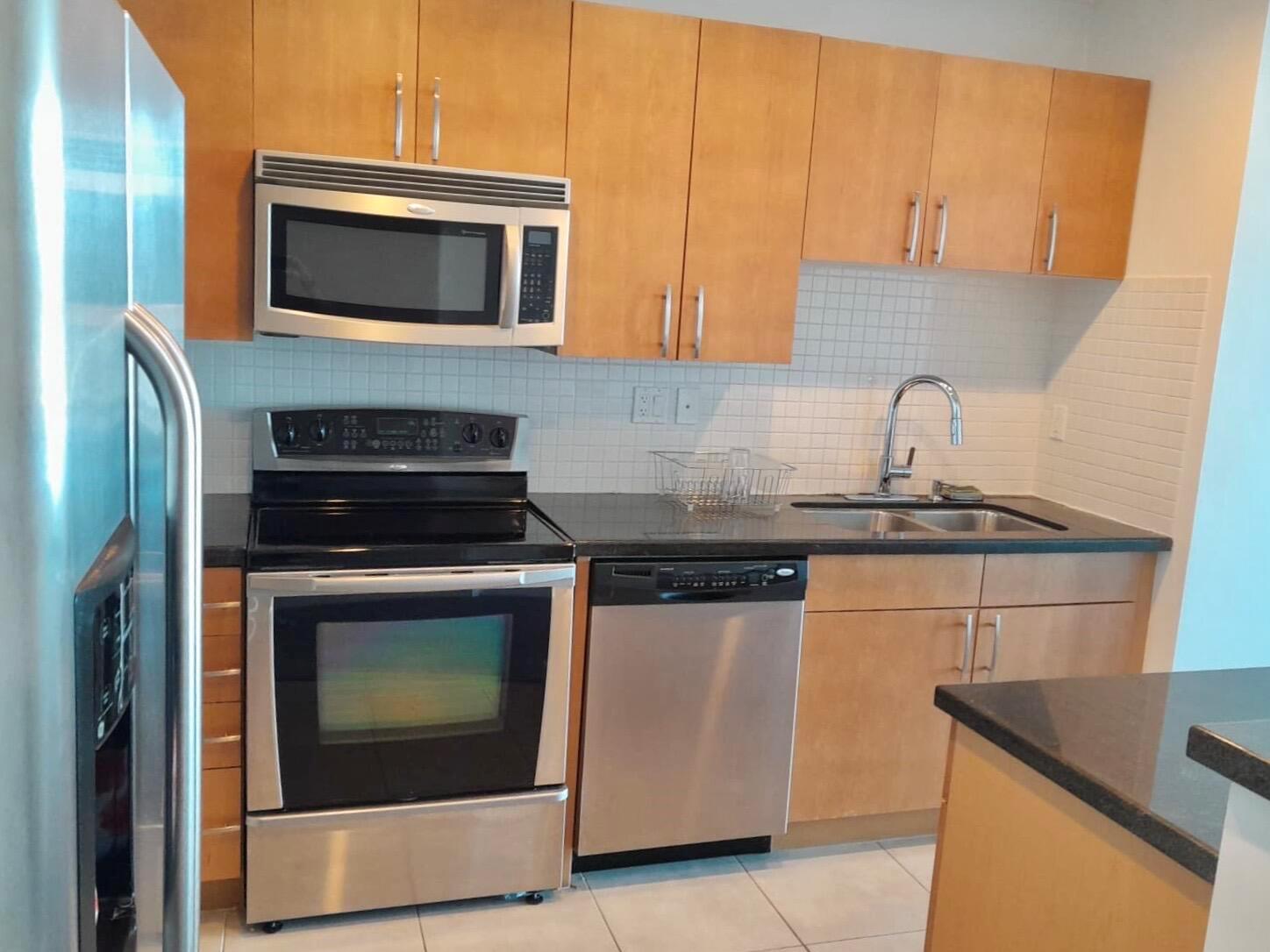 300 S Australian Ave #1015