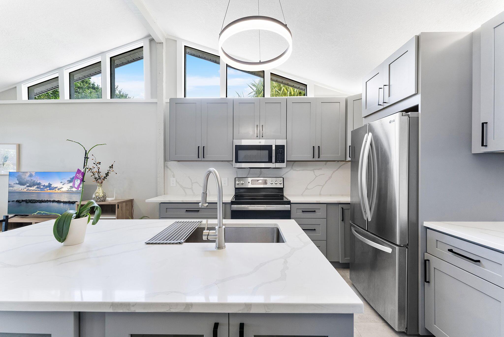 1292 SW 25th Ave Fort Lauderdale, FL 33312