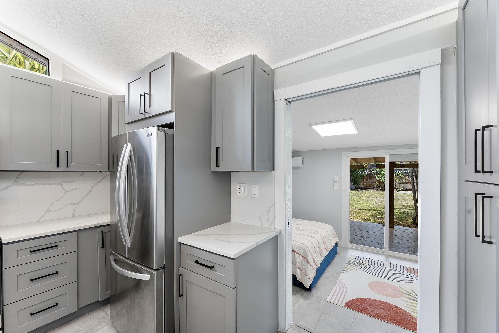 1292 SW 25th Ave Fort Lauderdale, FL 33312