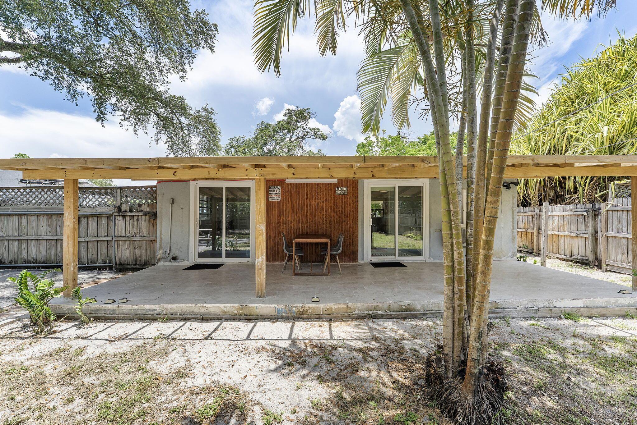 1292 SW 25th Ave Fort Lauderdale, FL 33312