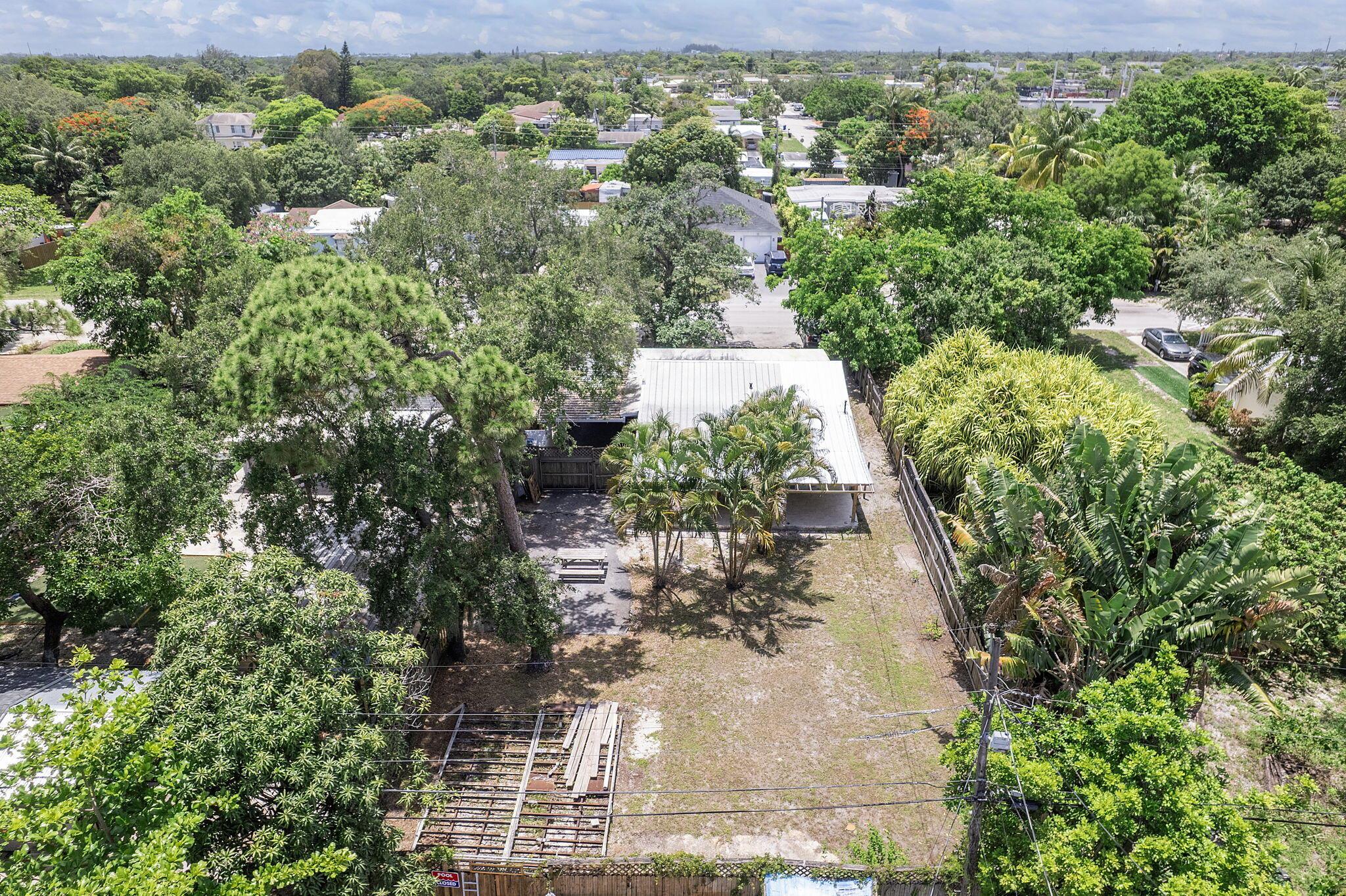 1292 SW 25th Ave Fort Lauderdale, FL 33312