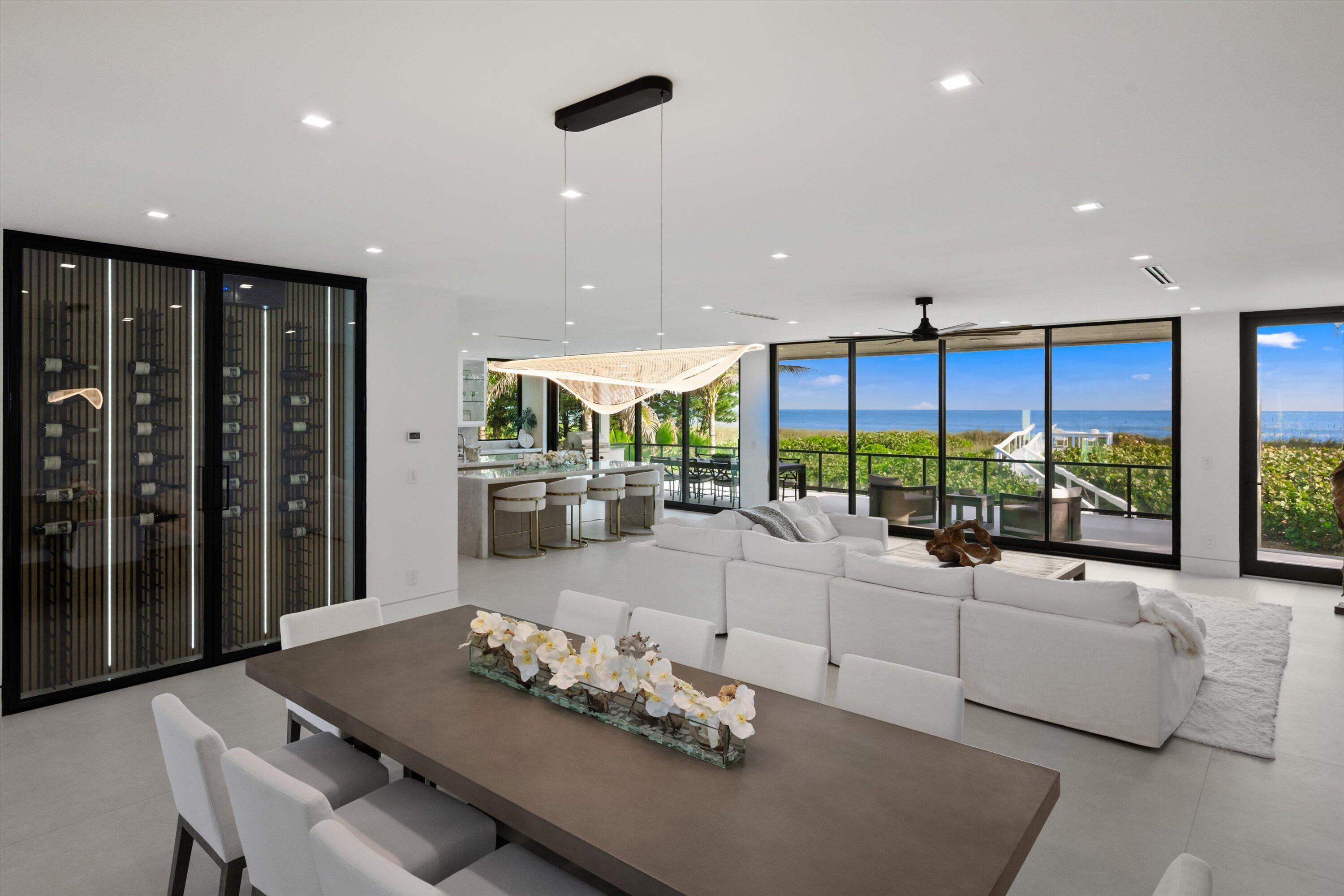 75 N Beach Rd Jupiter Island, FL 33455