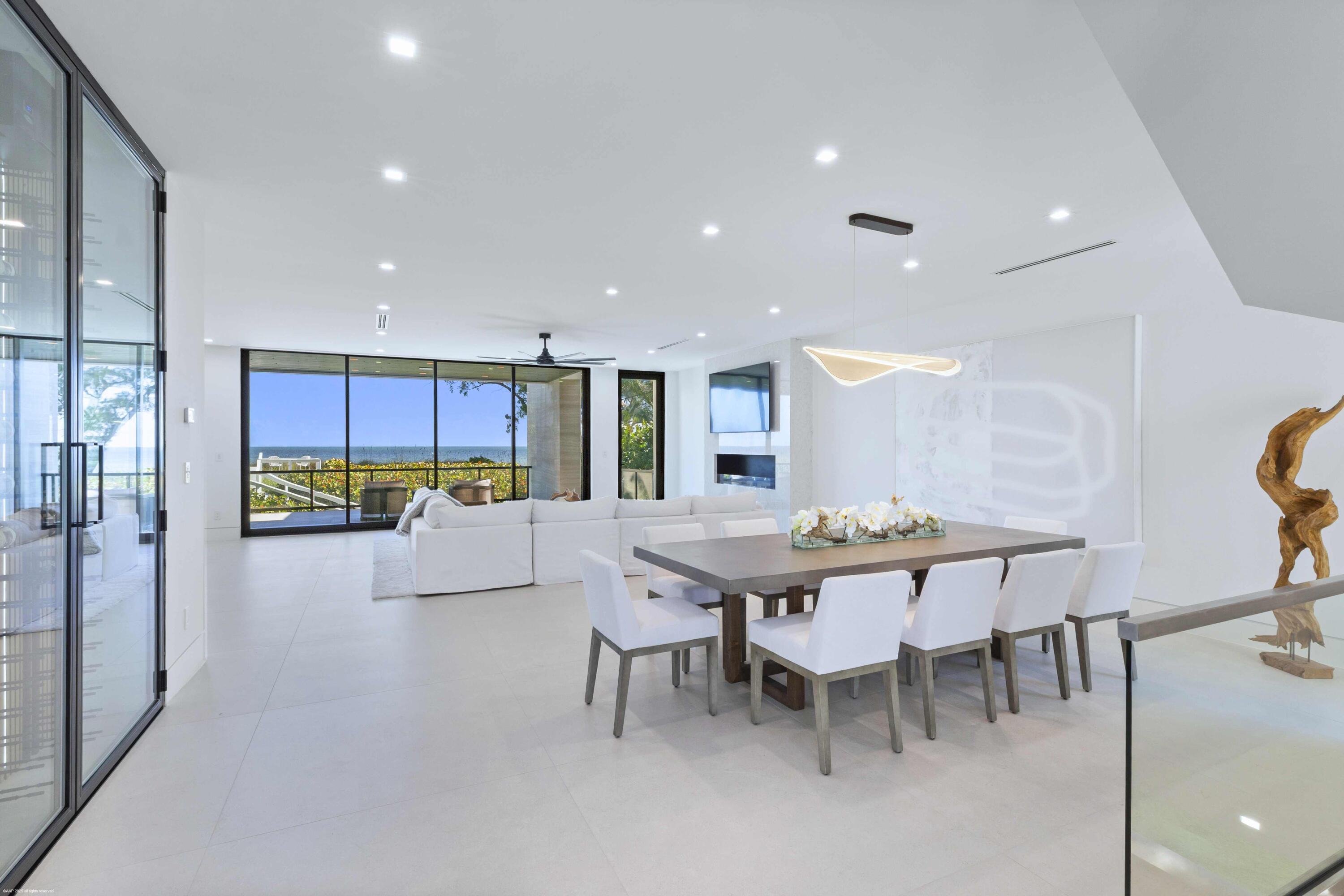 75 N Beach Rd Jupiter Island, FL 33455