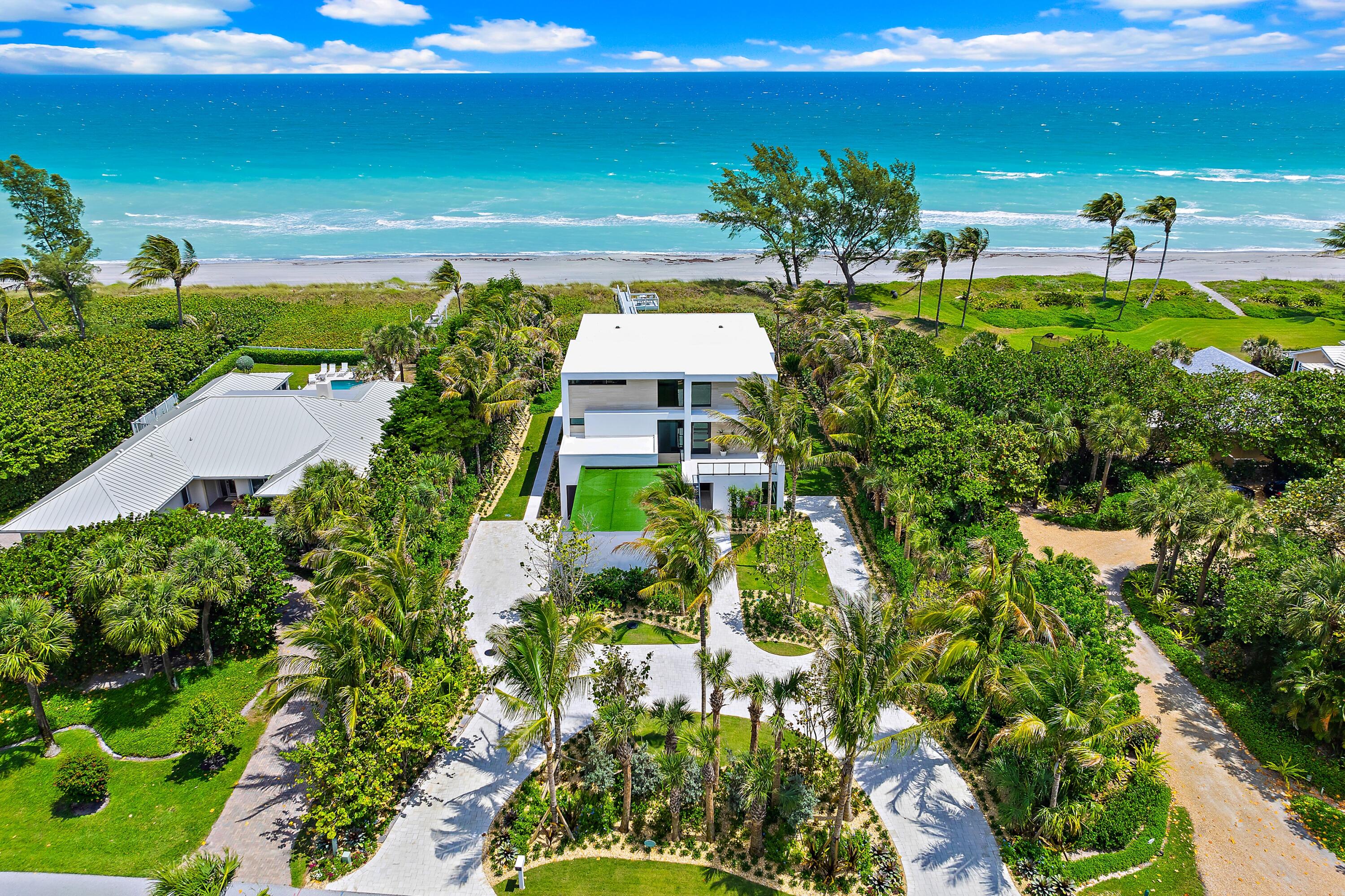75 N Beach Rd Jupiter Island, FL 33455
