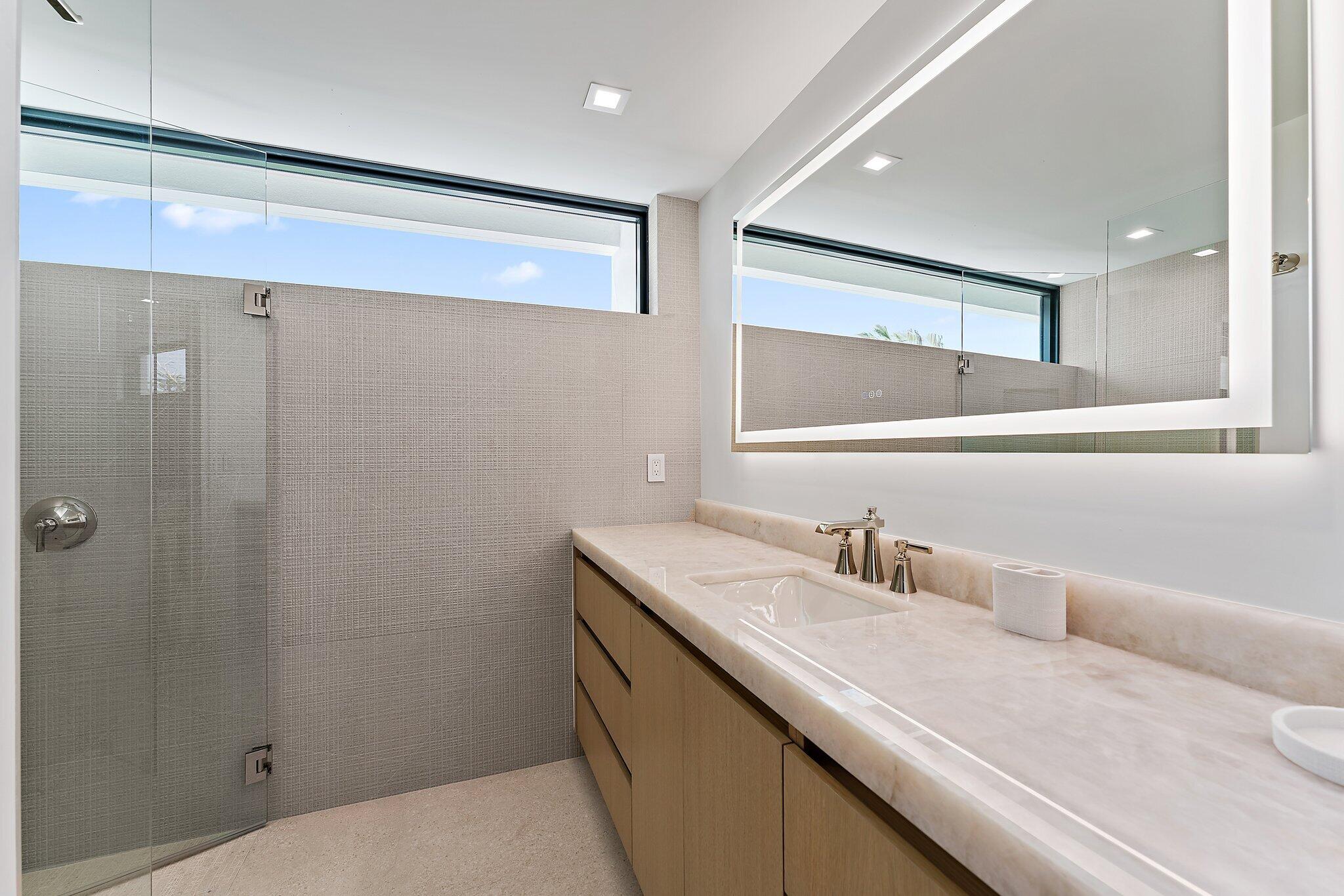 75 N Beach Rd Jupiter Island, FL 33455