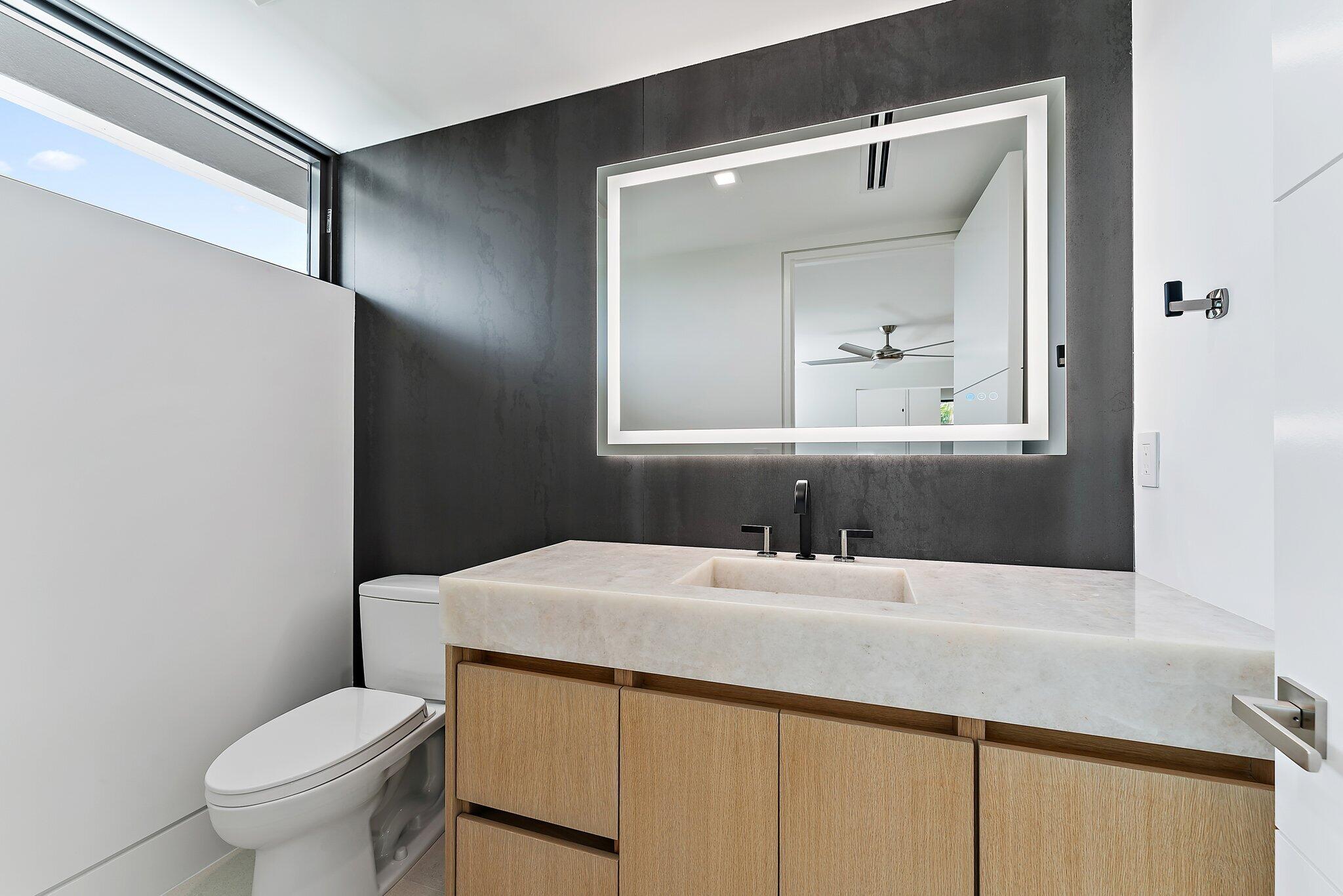 75 N Beach Rd Jupiter Island, FL 33455