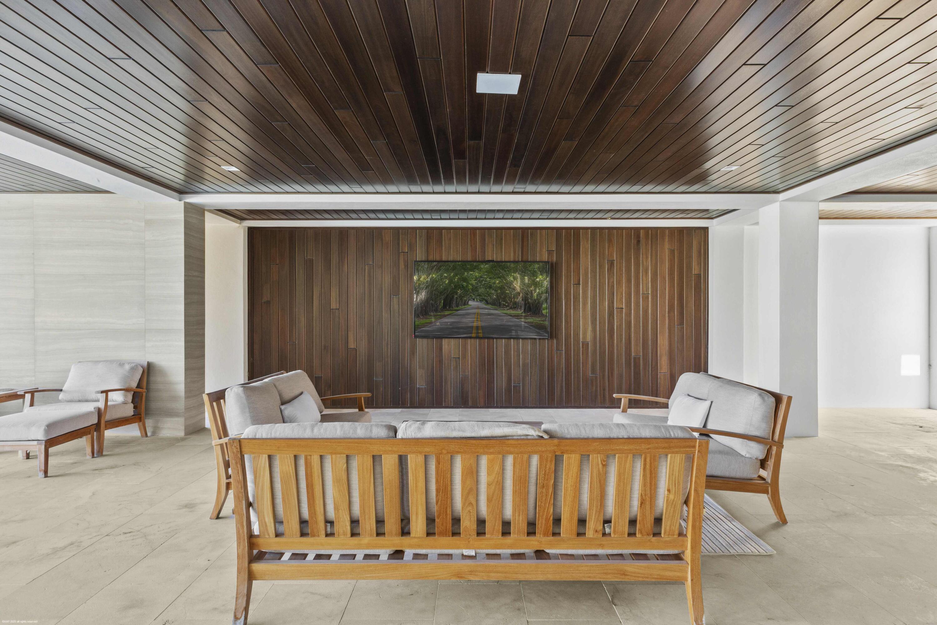 75 N Beach Rd Jupiter Island, FL 33455