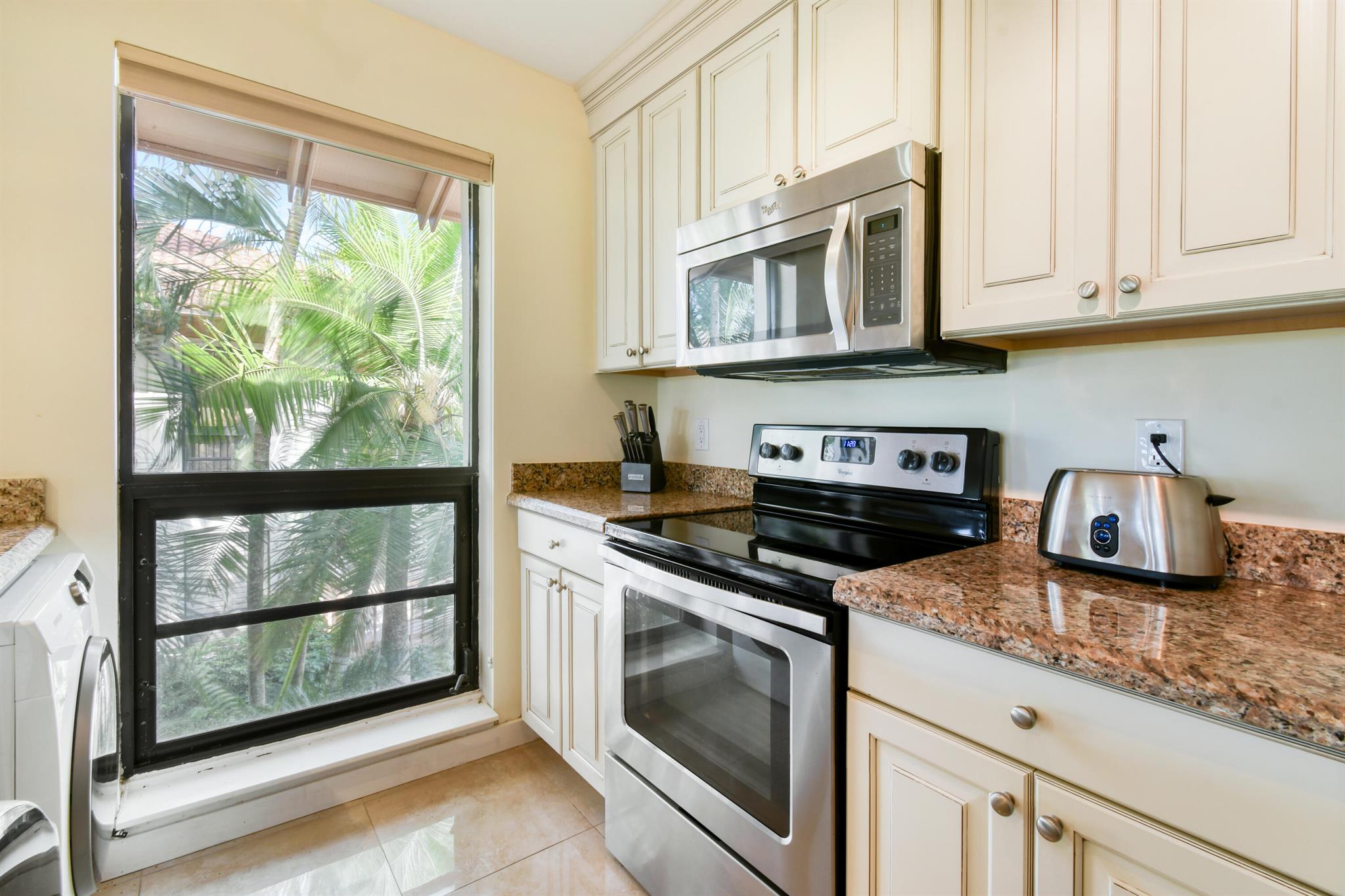 326 Brackenwood Cir Palm Beach Gardens, FL 33418