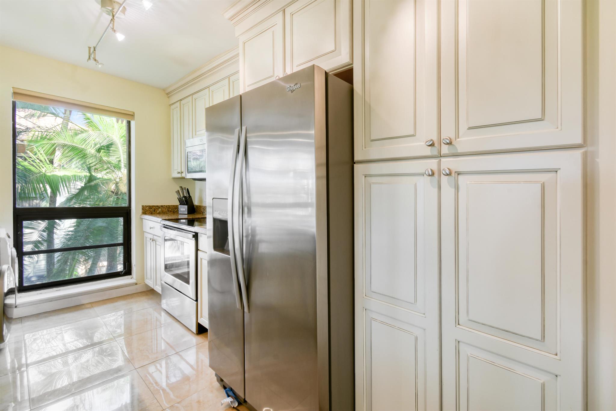 326 Brackenwood Cir Palm Beach Gardens, FL 33418