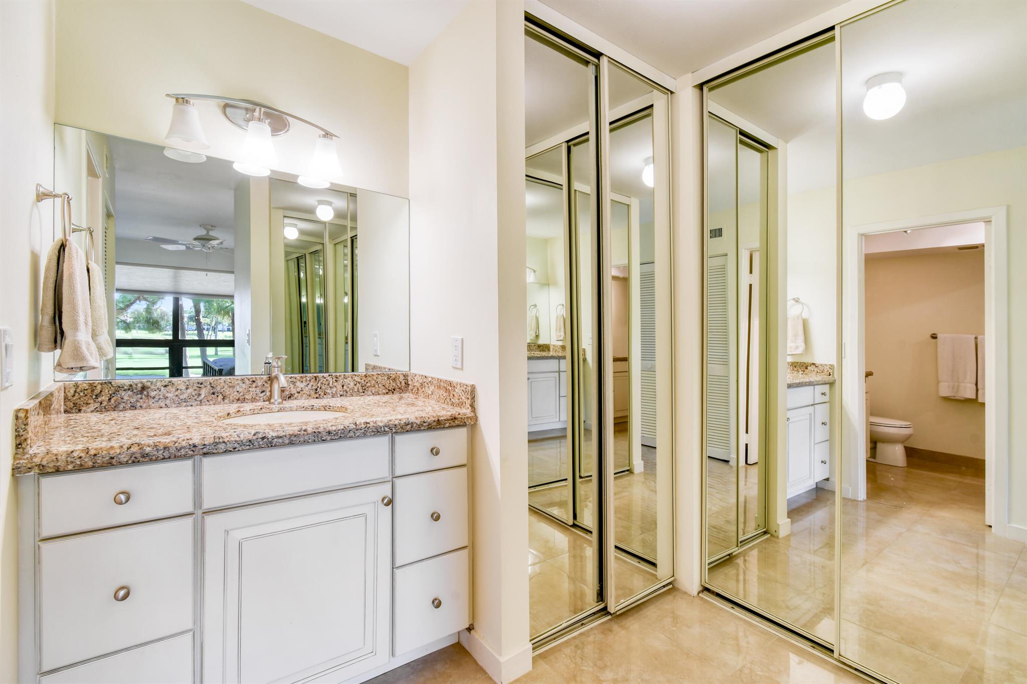 326 Brackenwood Cir Palm Beach Gardens, FL 33418