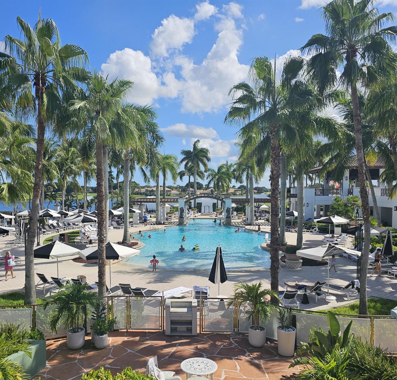 326 Brackenwood Cir Palm Beach Gardens, FL 33418