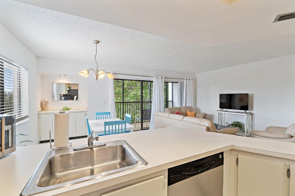 1605 S Us Hwy 1 #C401 Jupiter, FL 33477