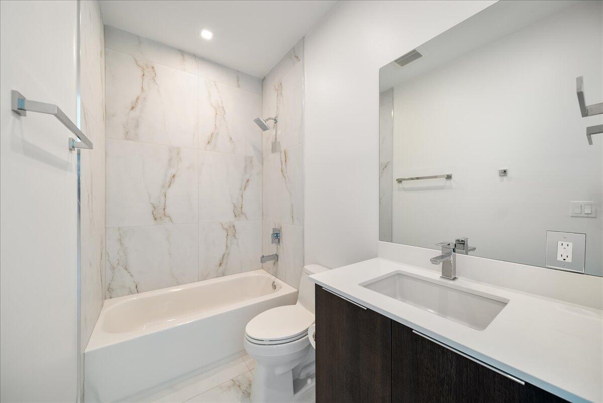 1052 N Victoria Park Fort Lauderdale, FL 33304